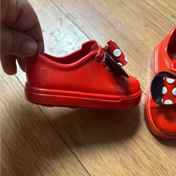 Mini Melissa Minnie Mouse Slip On Sneakers Red With Red Bow - Picture 4 of 6
